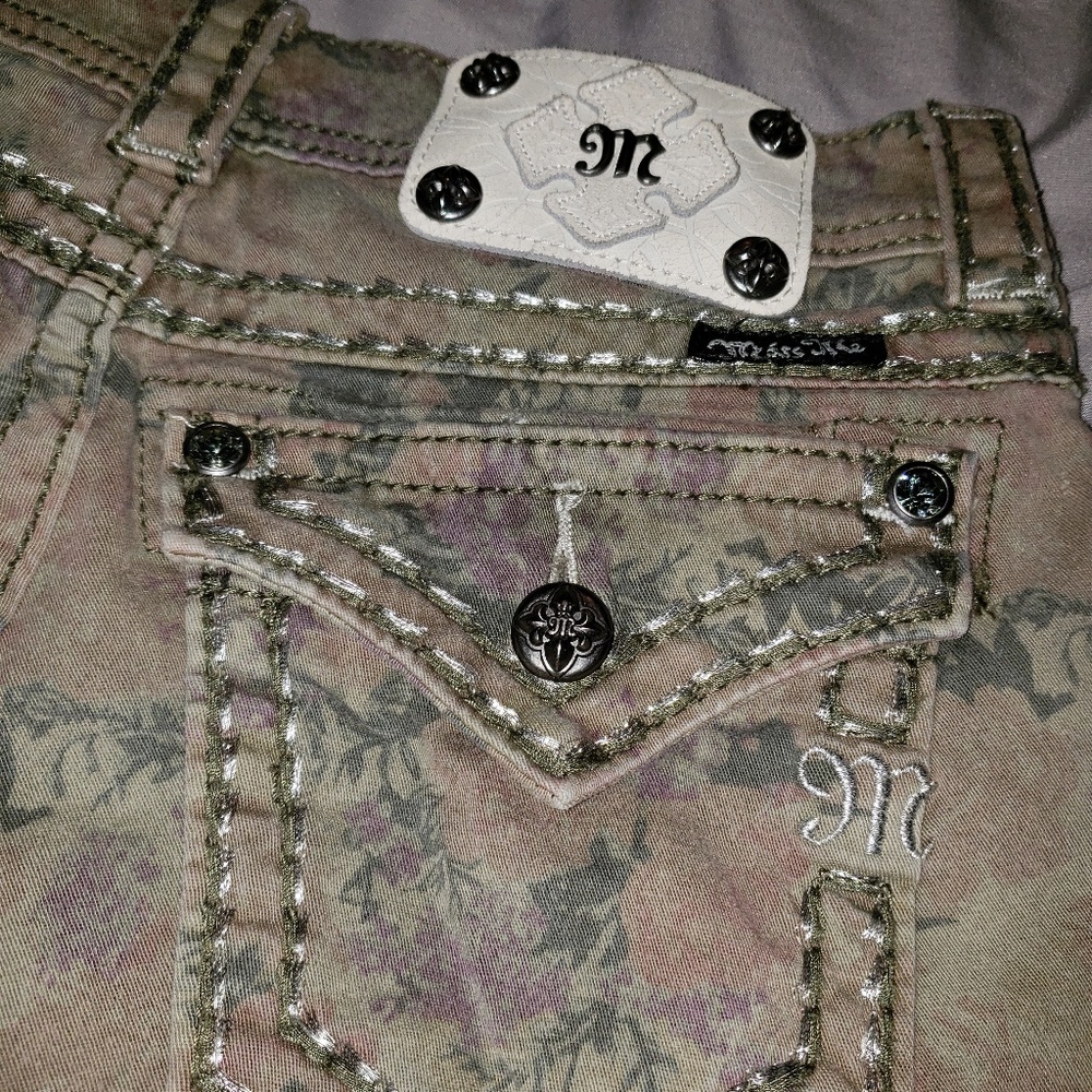 Unique colors & pattern! Love these Miss me shorts